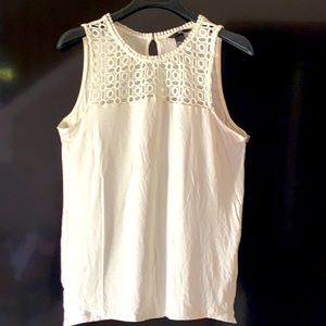 IVORY SLEEVELESS TOP LACE DETAIL NWOT